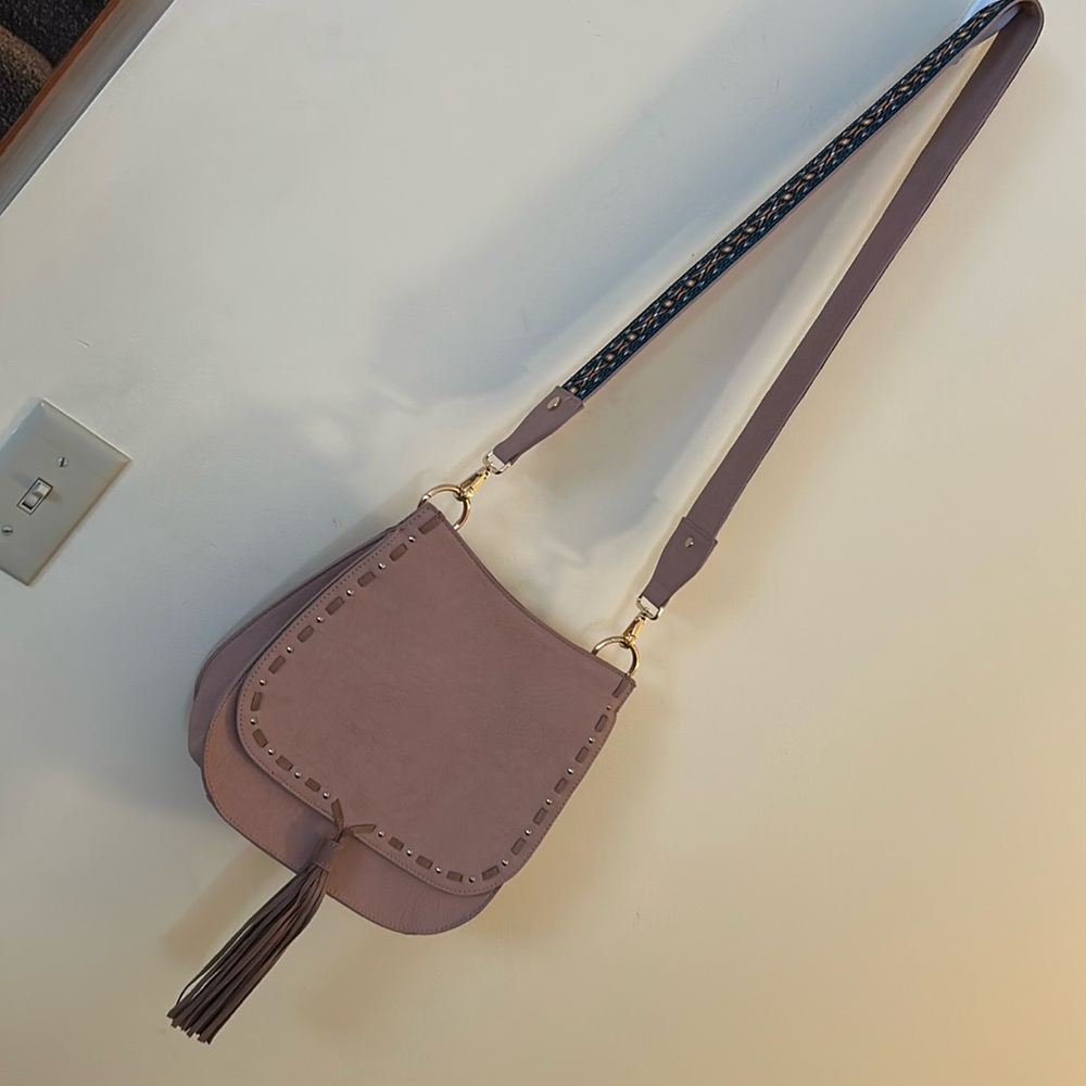 Steve Madden Crossbody Saddle Bag Purse NWOT It’s between tan and cream Pretty! - Picture 3 of 15